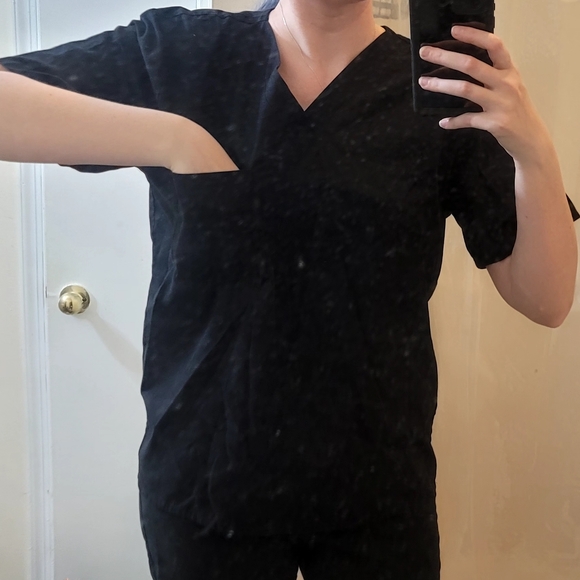 Scrub Top - Picture 3 of 11